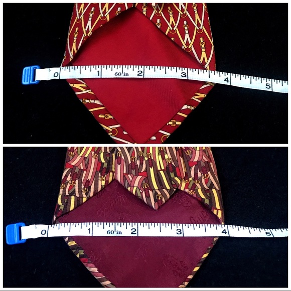 2 Gucci Silk Ties Belt Buckle Print in Red & Gold - Picture 6 of 8